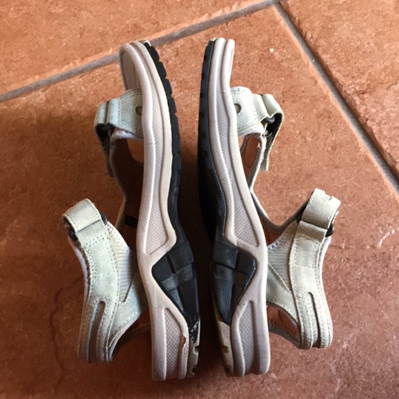 Teva gray leather strappy sandal shoes size 8 - Picture 6 of 12